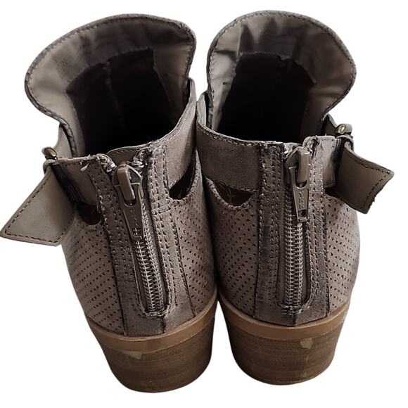 Dolce Vita Size 7.5 Tan Booties - Picture 4 of 8